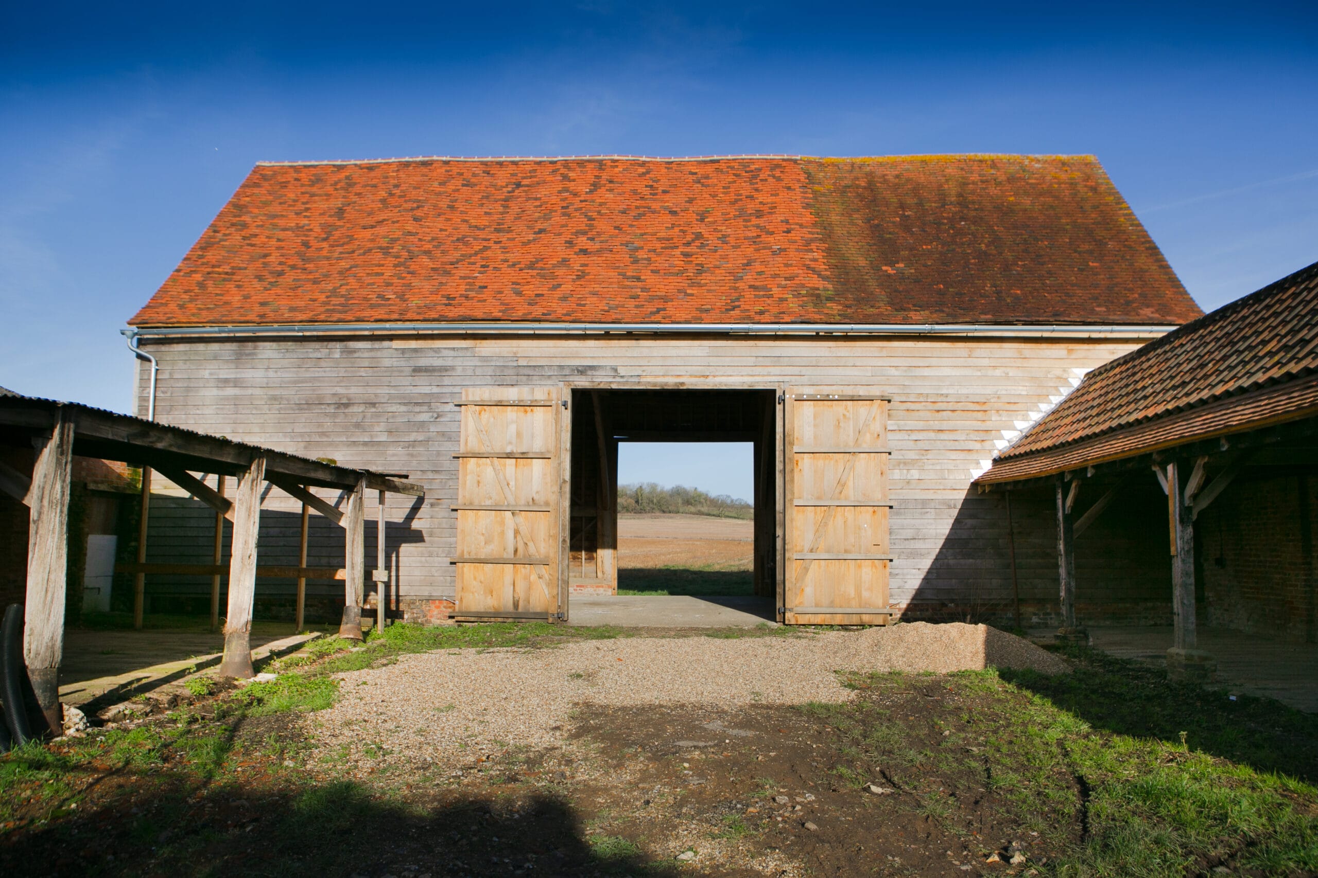 Black_Barn_Courtyard_External_Woodoaks_Farm-(1)-(1)