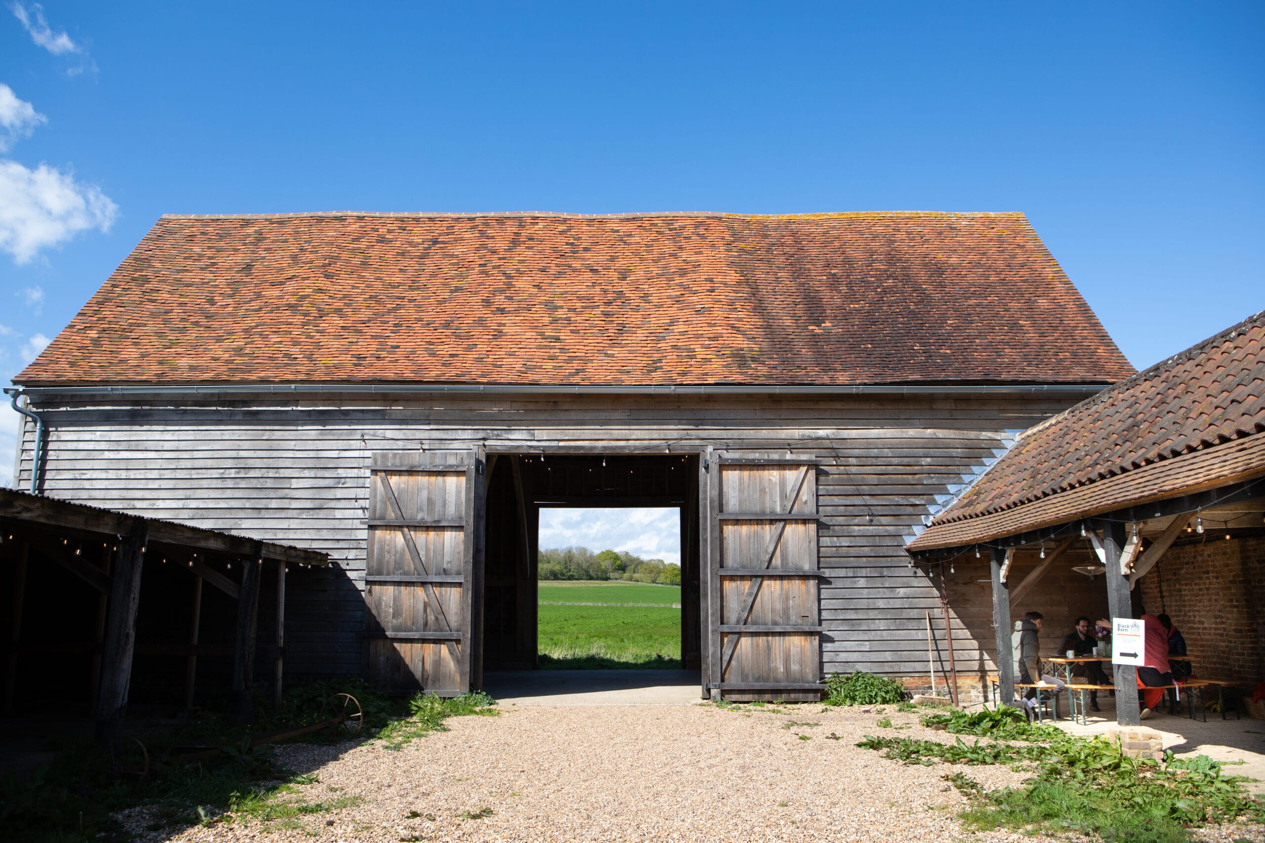 black-barn-image-clean