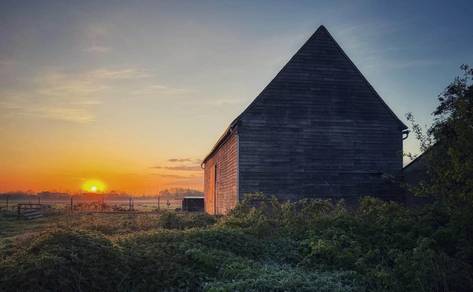 paula-black-barn-(1)